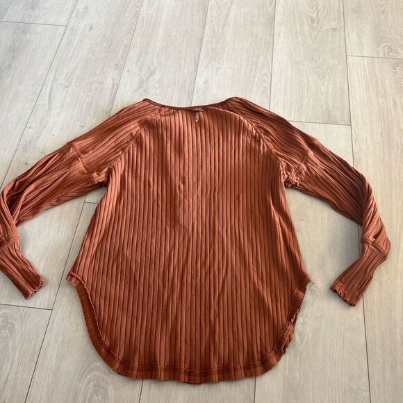 Free People Bella Layer Top size m - Picture 5 of 9